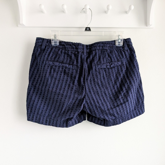 Merona Cotton Eyelet Navy Blue Shorts - Size 6 - Picture 2 of 4